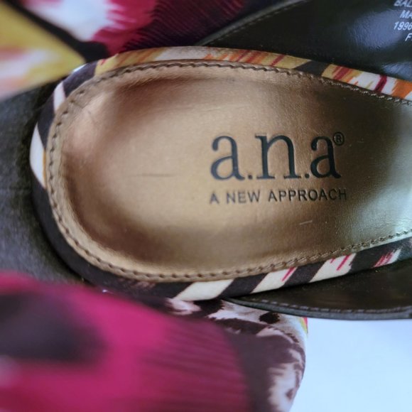 A.N.A Printed Textile Espadrille Wedges 9M EUC - Picture 9 of 10